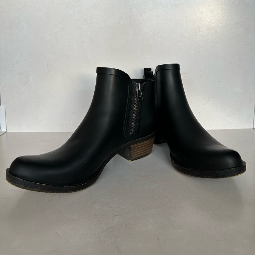 Lucky Brand Basel Rain Boots Sz 8